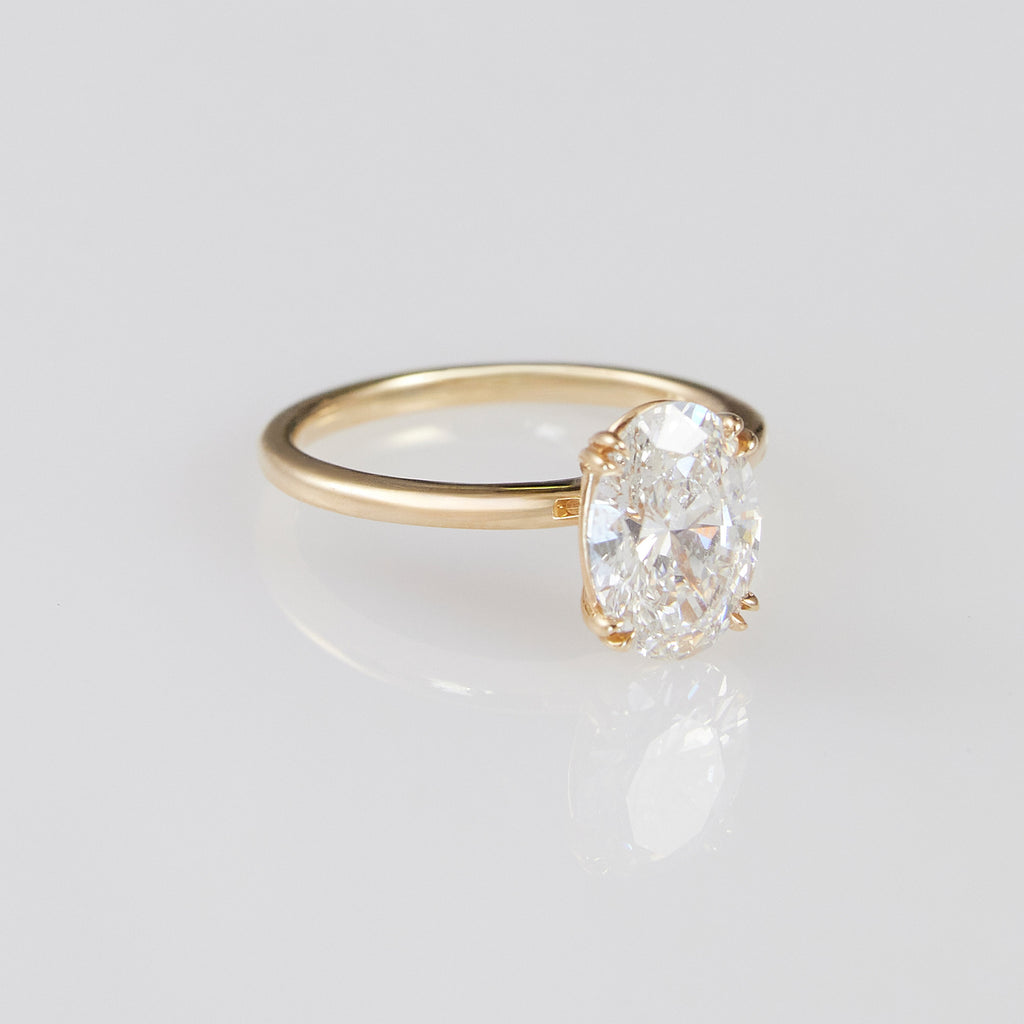 Lindelli_Lotus_Ring_Yellow_Gold_Oval_Flat